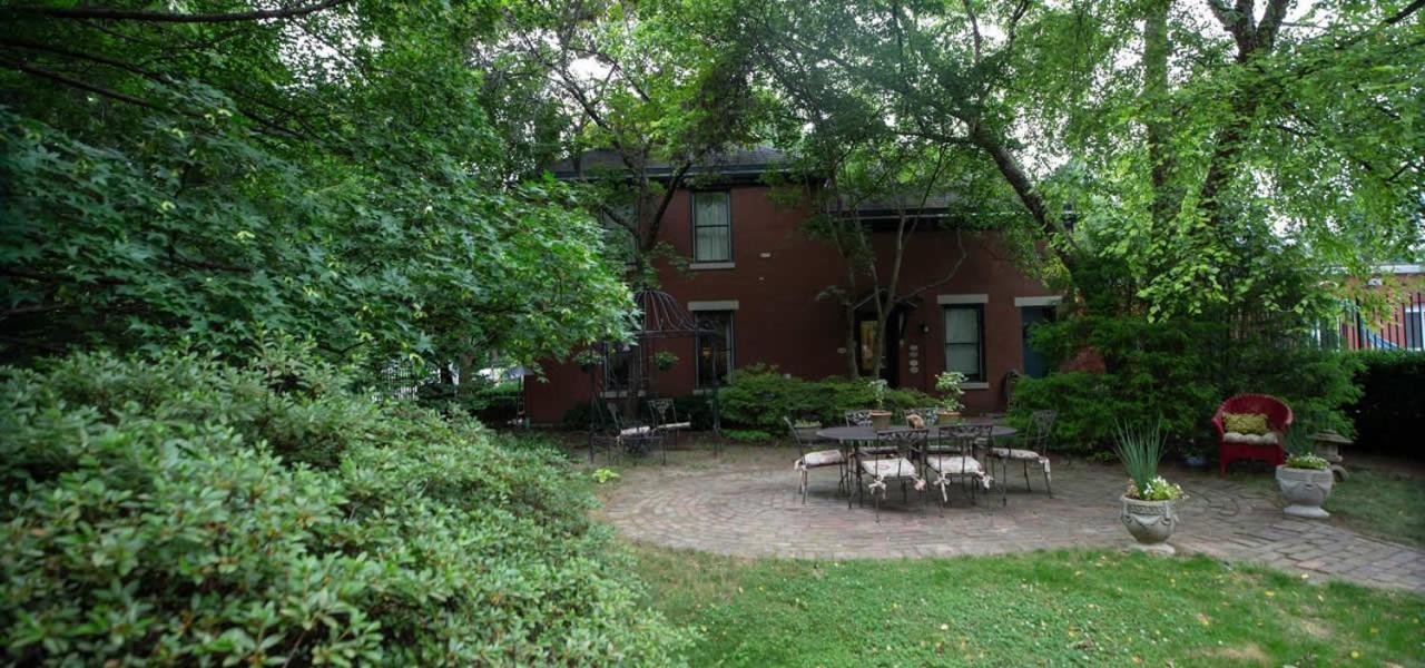 Louisville Bourbon Inn Buitenkant foto