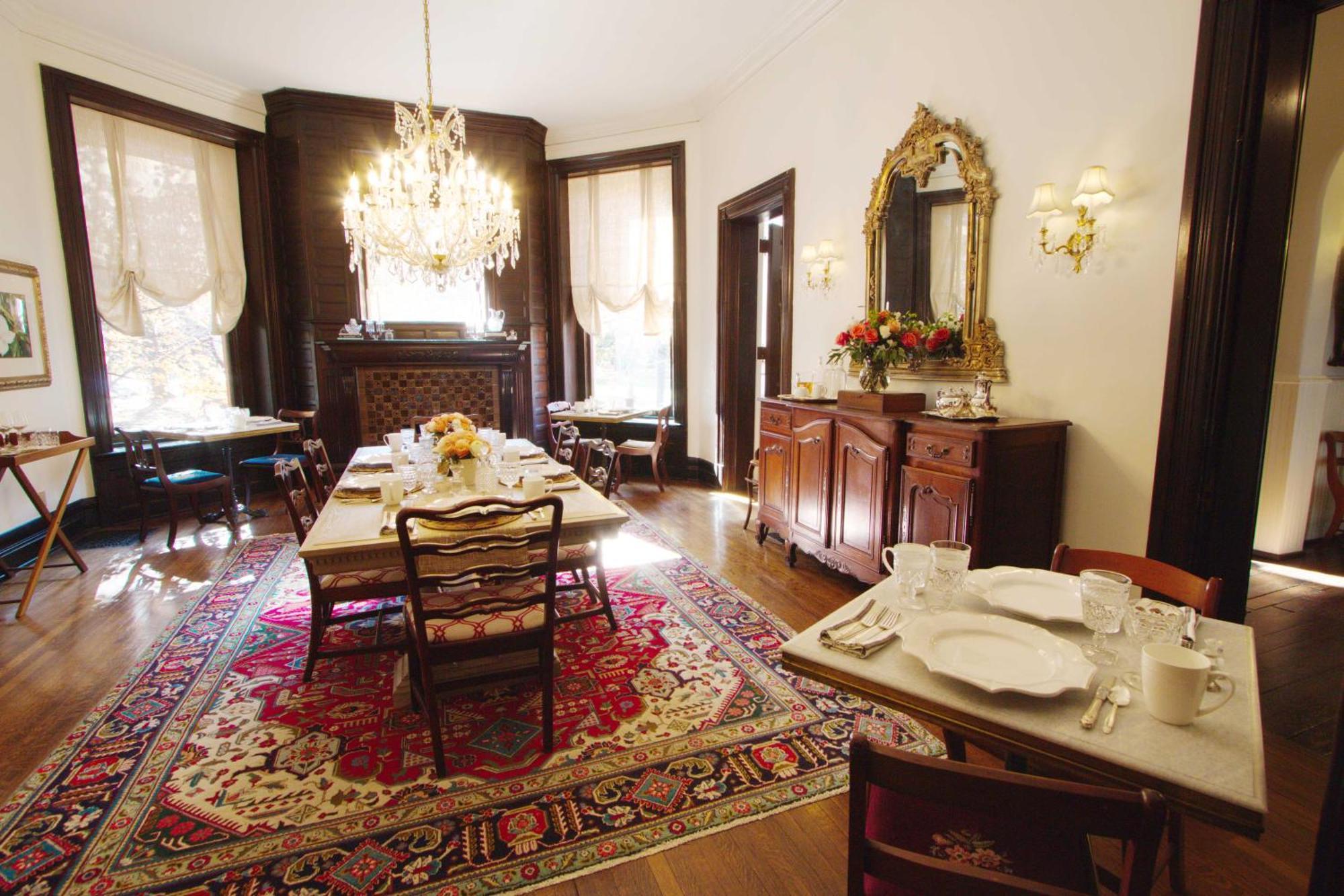 Louisville Bourbon Inn Buitenkant foto